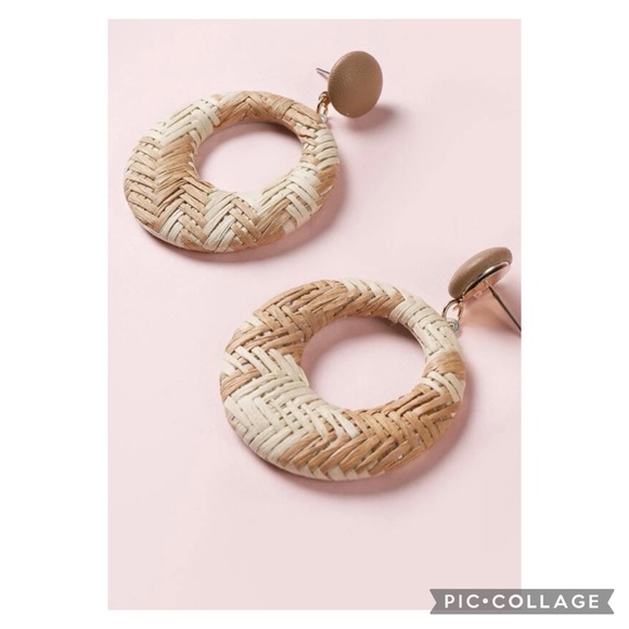 Tan and cream round geometric rattan earrings - Picture 2 of 4
